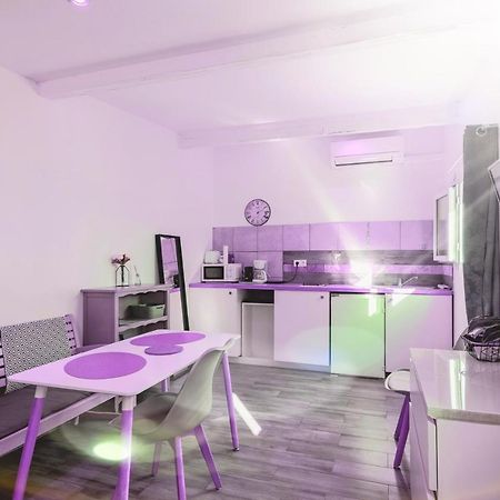 Gite Du Stade Le Studio Cour Parking Et Piscine Partagee マルセイユ エクステリア 写真